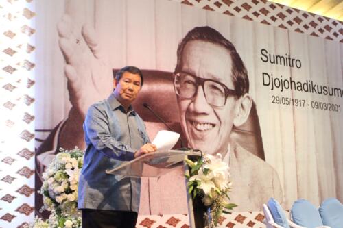 100 Tahun_1